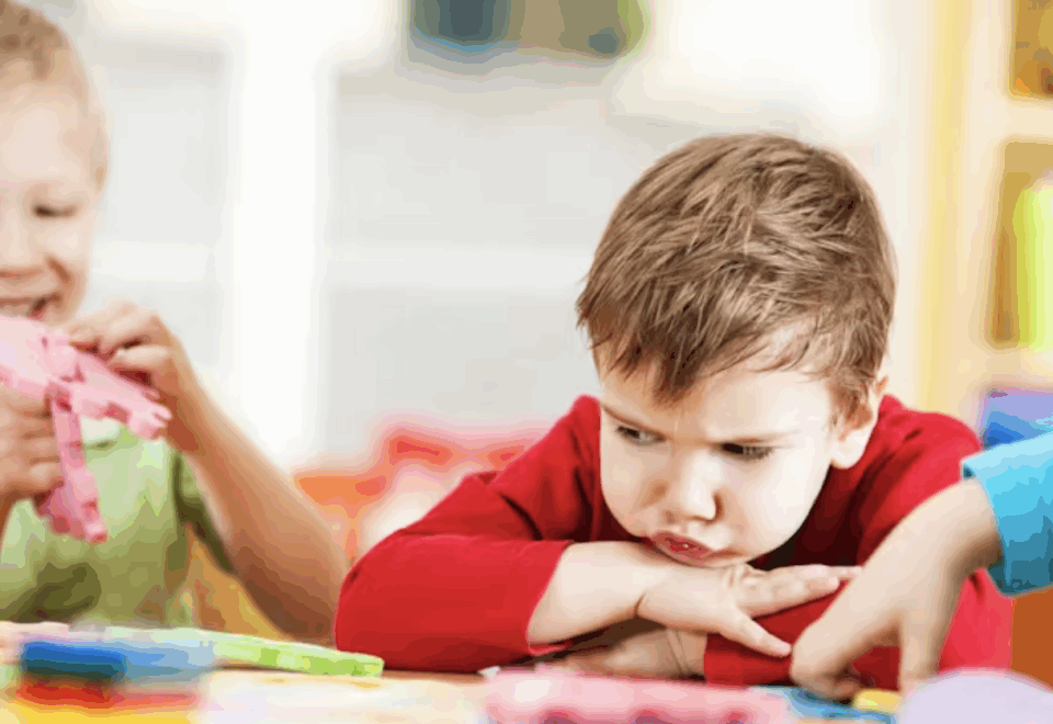 Que faire si votre enfant ne s’épanouit pas dans son école actuelle ? Que faire si votre enfant ne s’épanouit pas dans son école actuelle ?